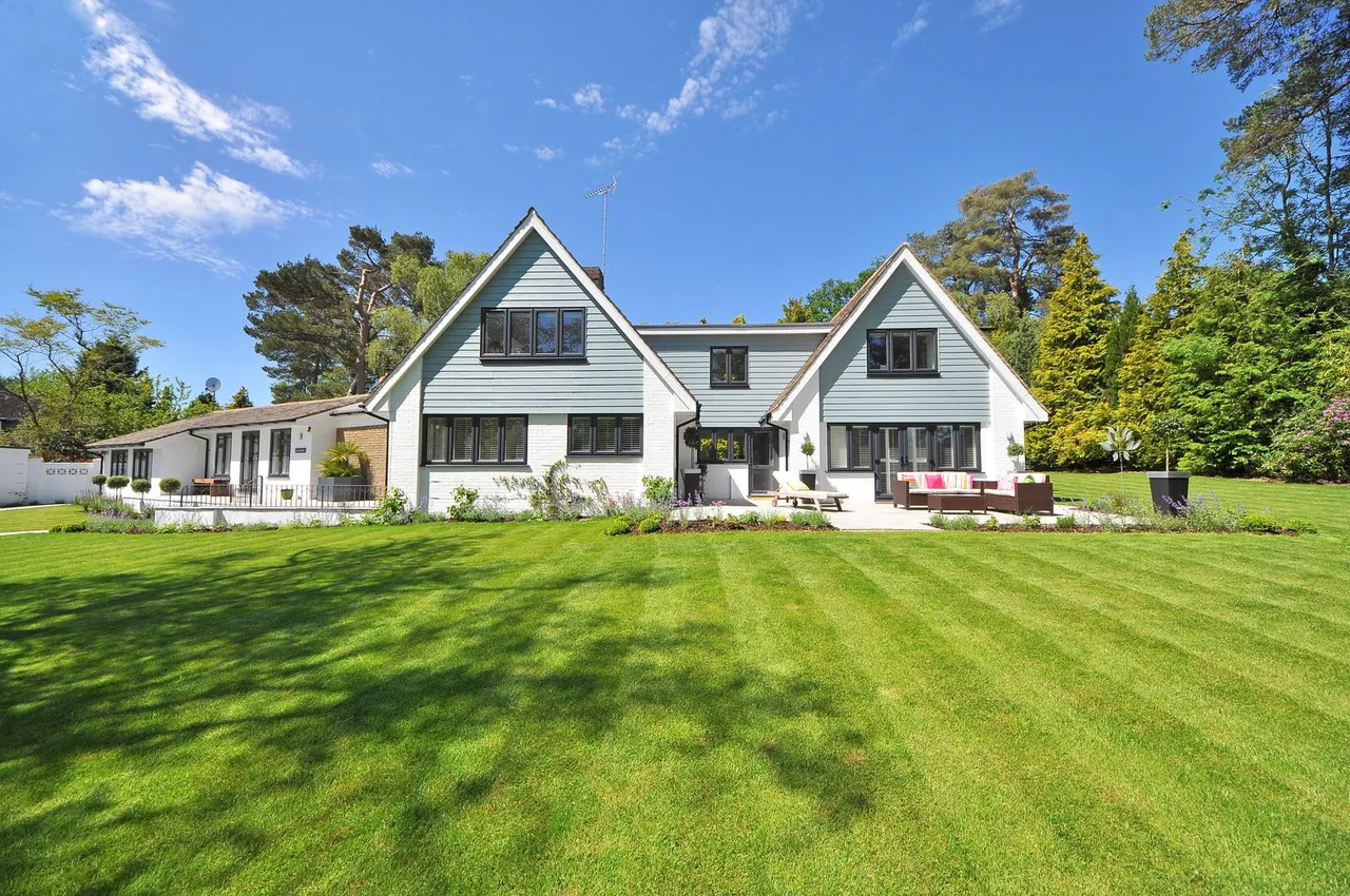 Suburban home with a green lawn