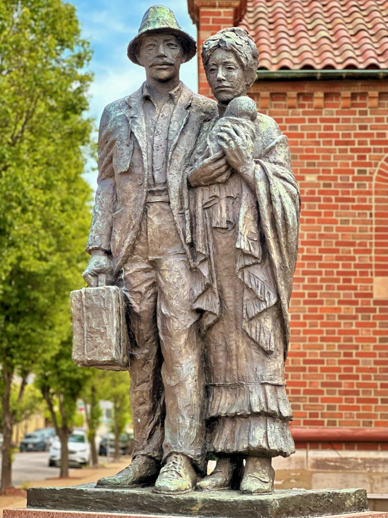 Italian Immigrants sculpture on The Hill